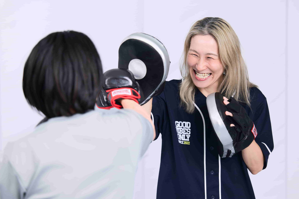 女性専用キックボクシングクラス｜未経験〜選手育成まで　川口・西川口の総合格闘技＆柔術ジムFIGHT BEAT WORKOUT｜