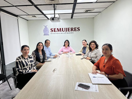 En reunión con la titular de la Secretaría de las Mujeres del Gobierno del Estado