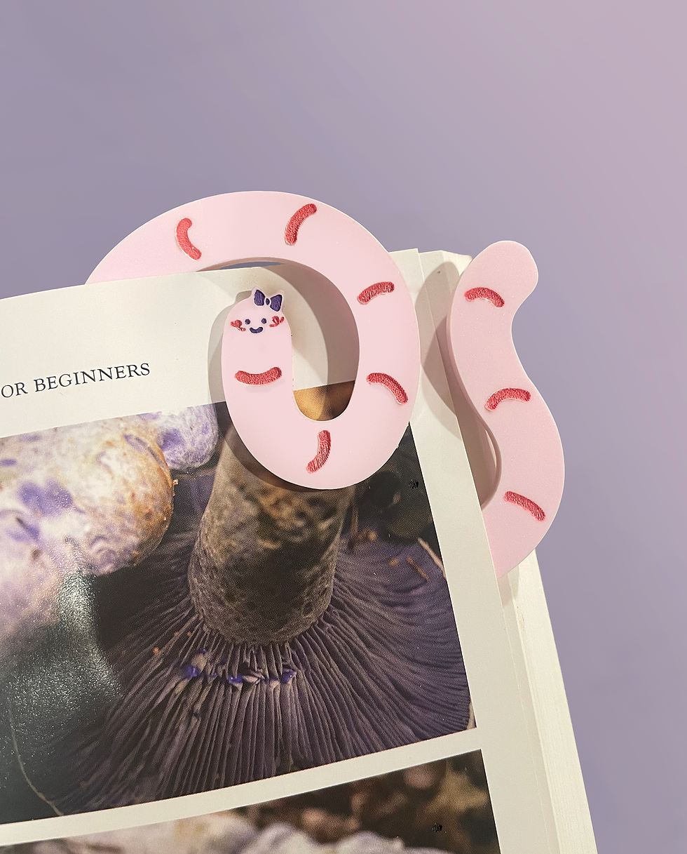 Thumbnail: Worm Jumbo Bookmark Paperclip