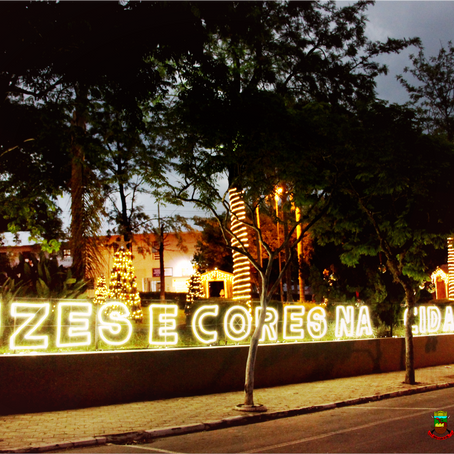 LUZES E CORES EMBELEZAM A CIDADE DAS FLORES
