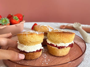 Mini victoria sponges
