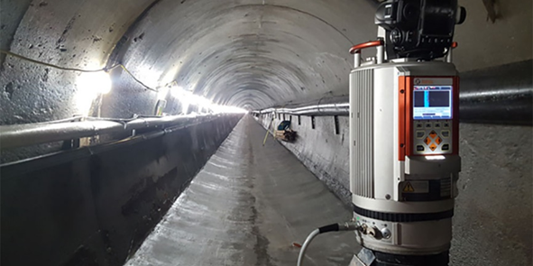 Execução de varredura laser em um túnel