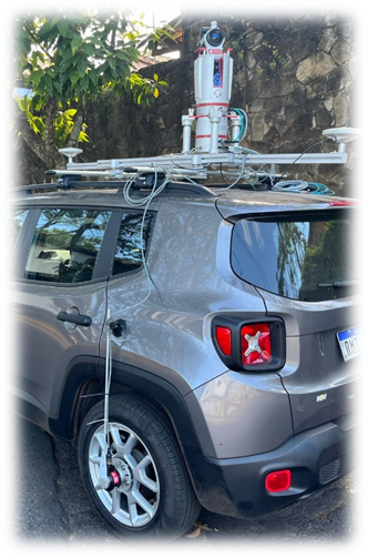 carro com laser scanner acoplado fazendo mapeamento móvel
