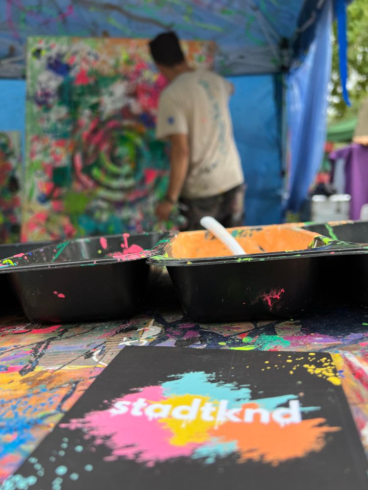 STADTKND und Feinstaub Lasercreation beim Gaggalacka Festival 2026.