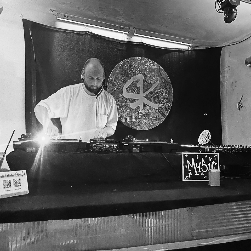 stadtknd_music&art_DJ Hr. Hase