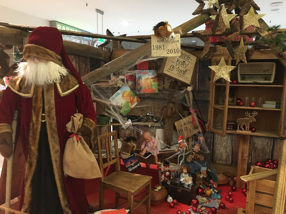 center-dekoration-weihnachtsmann.jpeg
