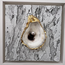 Oyster Mini White 1 | Mixed Media | 6" x 6"