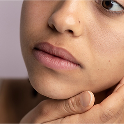 Unisense: Resultados que contribuem para uma pele mais equilibrada.