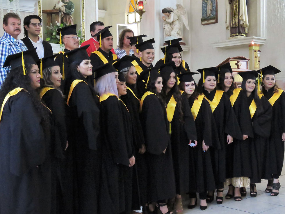 Foto de la primera Generación de Prepa Abierta Eldorado