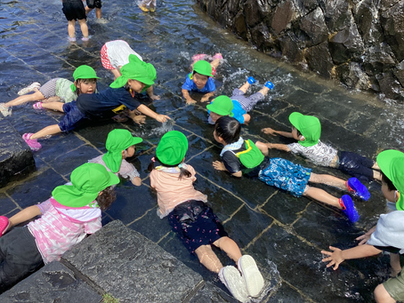 公園で水遊び!!