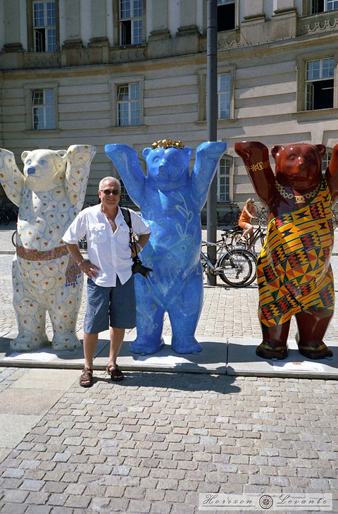 077 museum plase bears.jpg