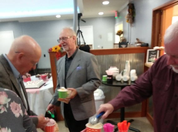 Yummm, ice cream is served!