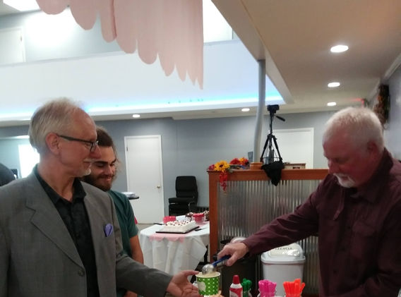 Yummm, ice cream is served!