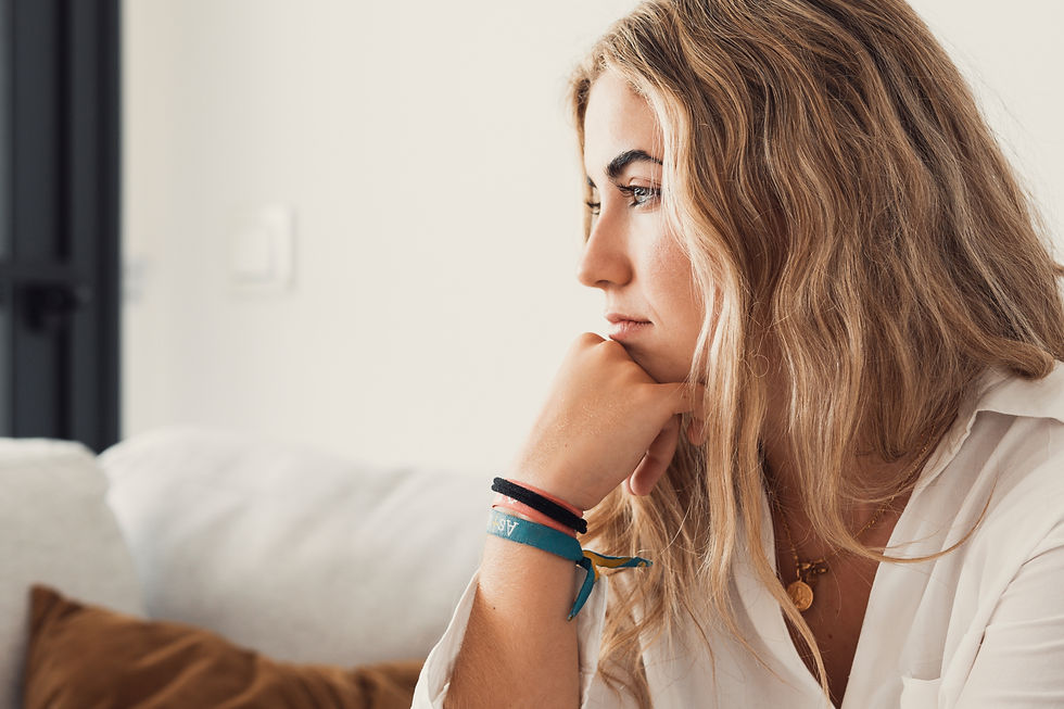 femme vide et triste avant le coaching bien être réalisé avec sa coach de vie Karine BASSETTI