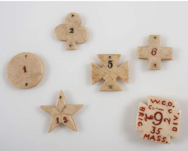 Miniature : Carve Your Own - Bone Corps Badge