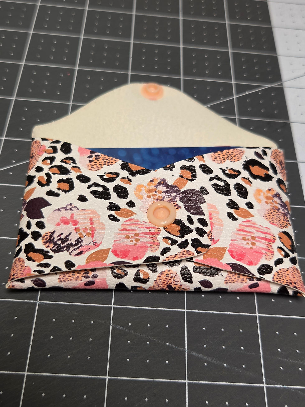Thumbnail: No Sew Card Wallet SP157