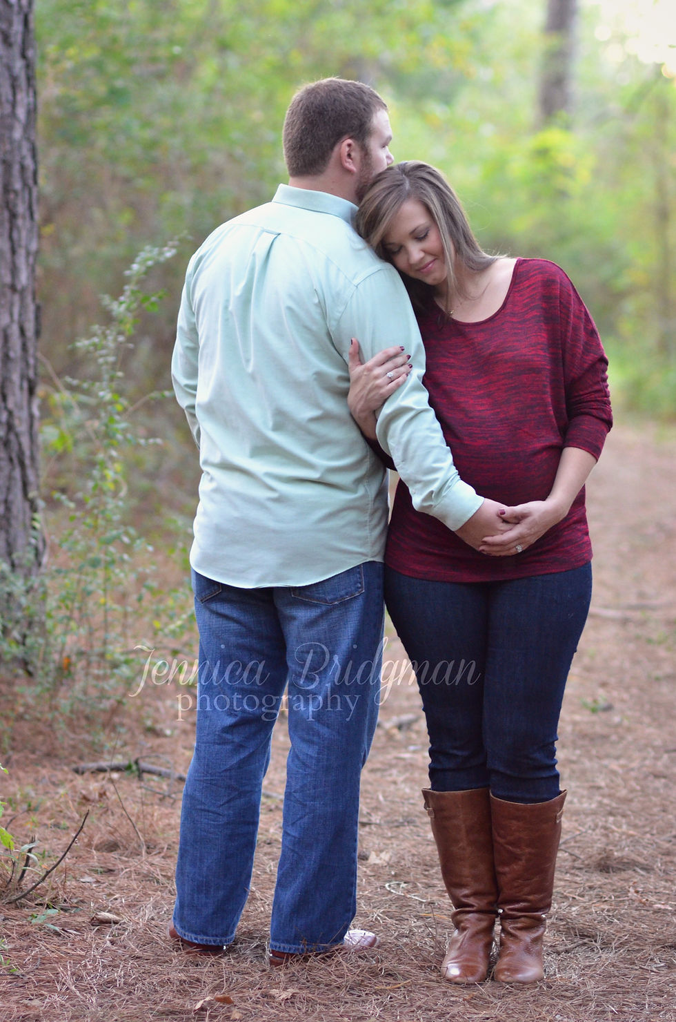 Hendrix Village Maternity Session | Conway, AR Maternity Photographer