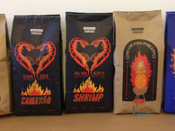 Mockups sacos de carvão Tramontina