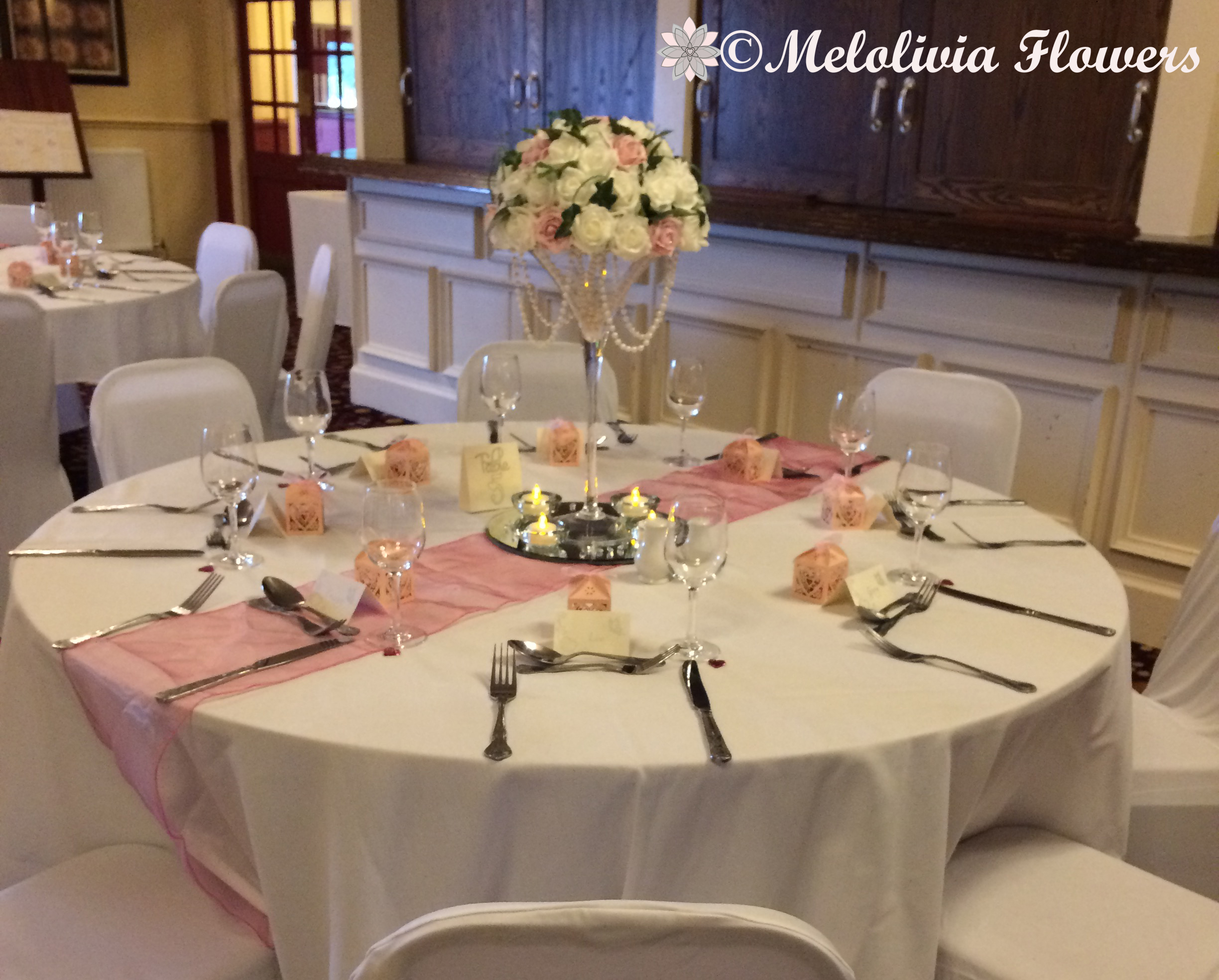 Centrepiece Hire Melolivia Flowers Chair Covers And Decor Hilton