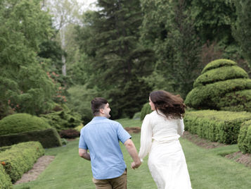 Seasonal color palette guide for engagement photos and couples photography with spring, summer, fall and winter outfit colors and neutral earth tones.