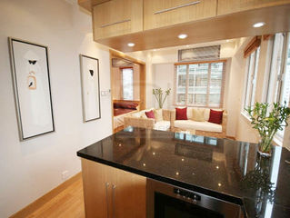 [FOR RENT] HK$30K | TUNG HEY BUILDING  | 18 Queens Road East | Hong Kong