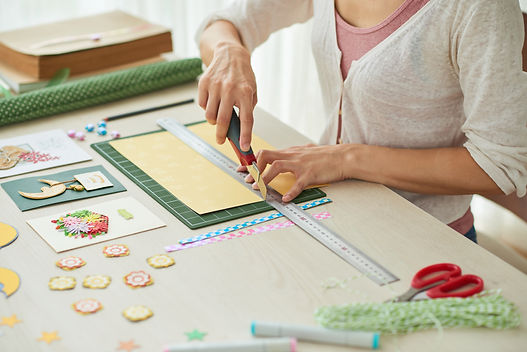 making-greeting-cards.jpeg