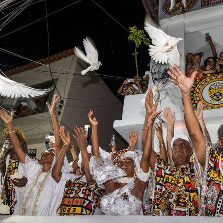ILÊ AIYÊ HOMENAGEIA A HISTÓRIA E CULTURA DO POVO KENIANO NO CARNAVAL 2025