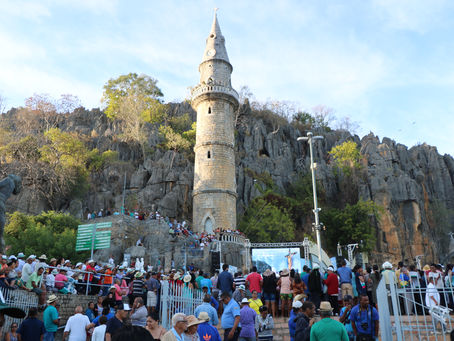 TURISMO RELIGIOSO MOVIMENTA A CAPITAL E O INTERIOR