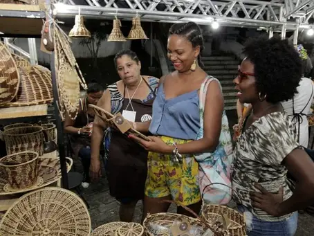 FEIRA DE EMPREENDEDORISMO NEGRO MOVIMENTA PELOURINHO NESTE SÁBADO (13)