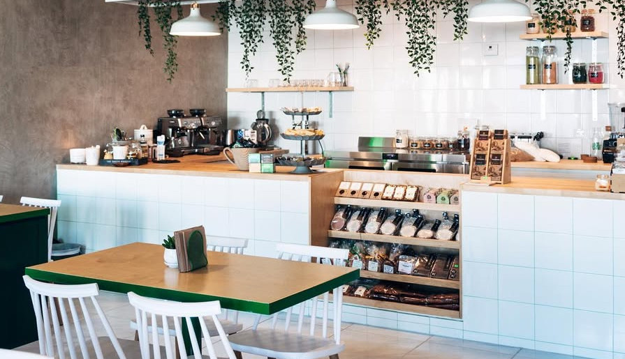 Te presentamos Loco for Greens Snack Bar. Te van a encantar nuestras Magic potions, con el