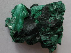 FIBROUS MALACHITE