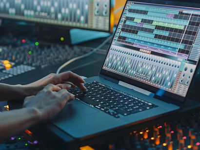 The Differences Between Mixing and Producing a Song