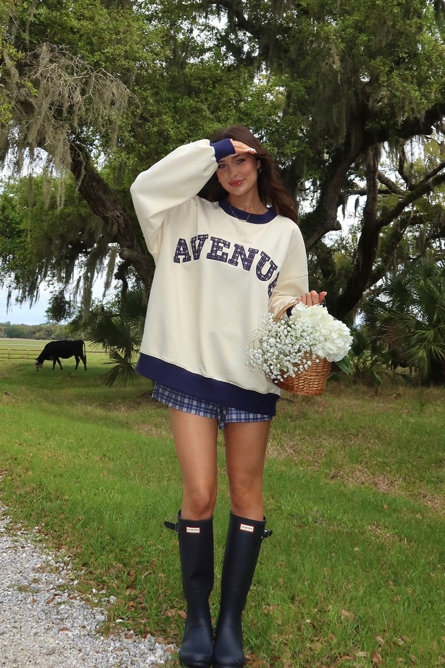 Thumbnail: The AVENUE Crewneck