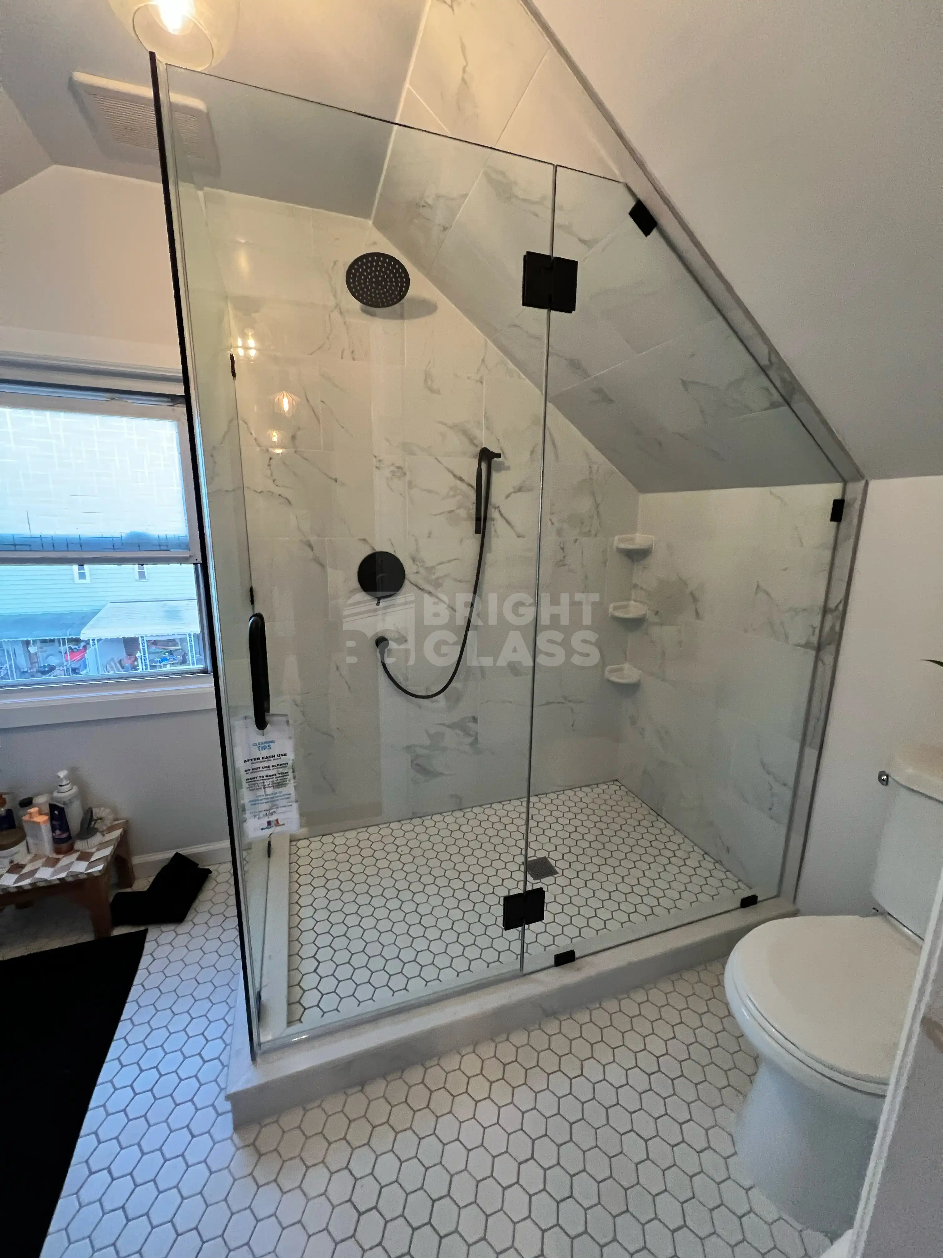 Bright Glass - San Andres Shower Door - Tempered glass