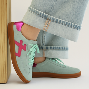 20250809_1515_Star Sneakers Close-up_remix_01k26czhx2f1mrmkzx09rzqvp2.png