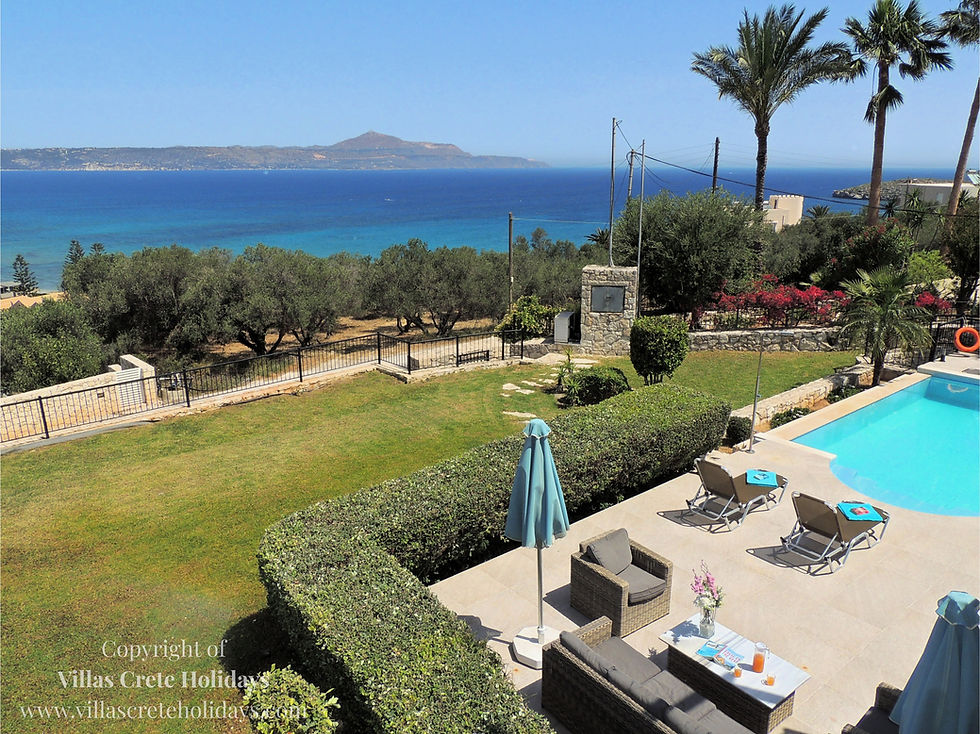 01. Amira pool terrace and sea view..jpg