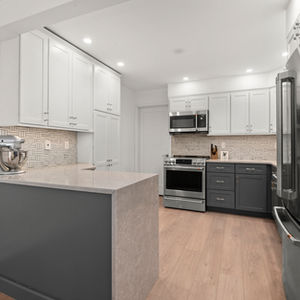 Peabody Townhome Kitchen & Bath