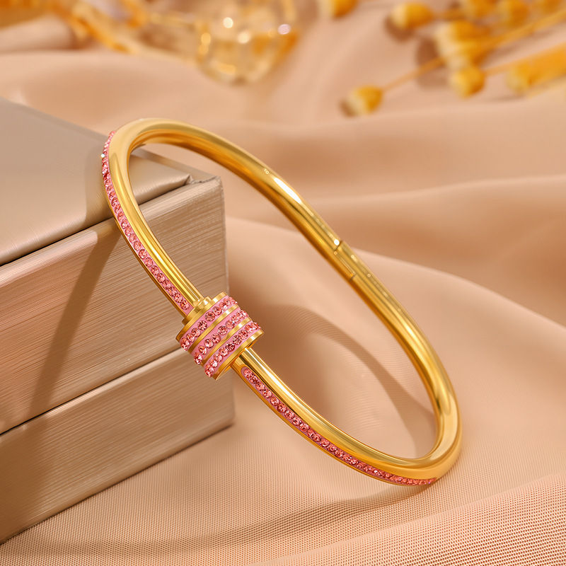 Thumbnail: Veloura Bracelet Collection