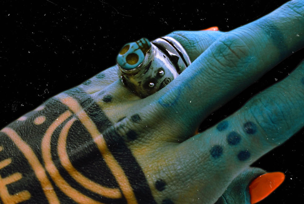 Thumbnail: The cosmic hand’s prayer US 6