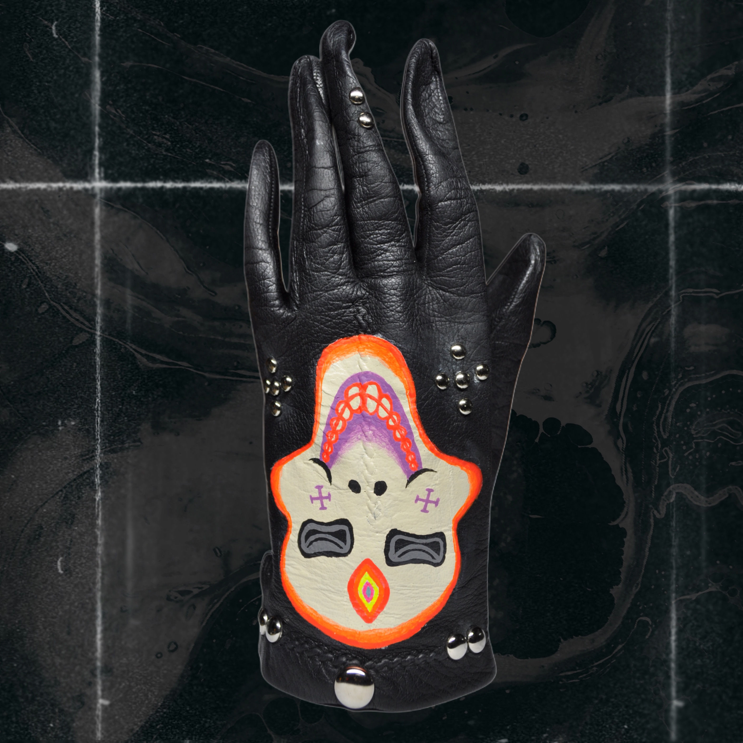 Leather gloves •• hand painted •• size S