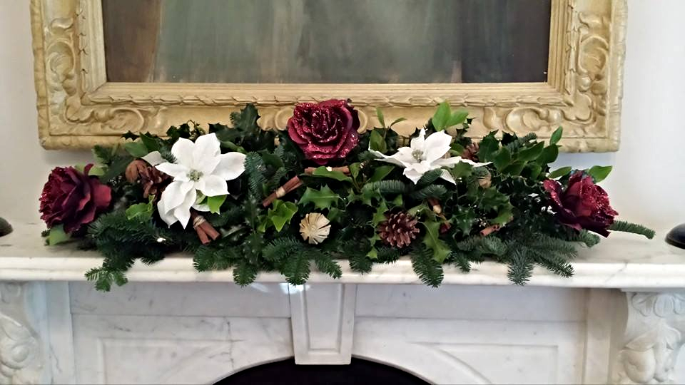 Festive Garland Arrangements