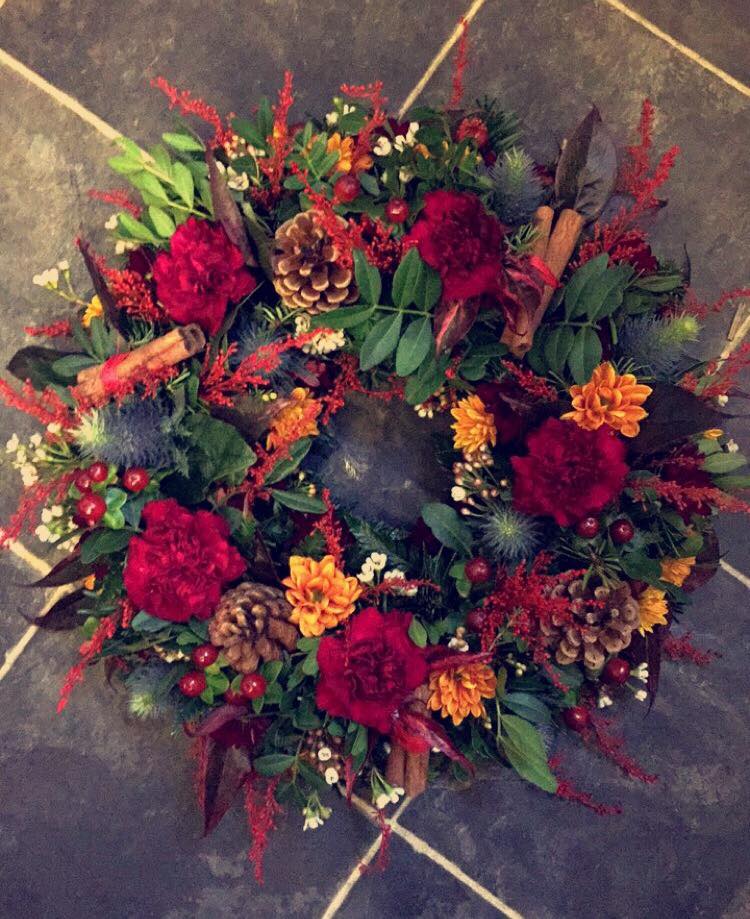 Pre-order your Festive arrangements!