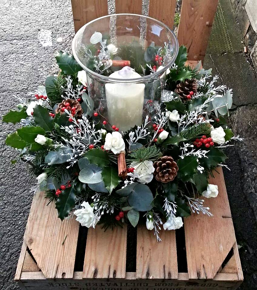 Christmas table arrangements