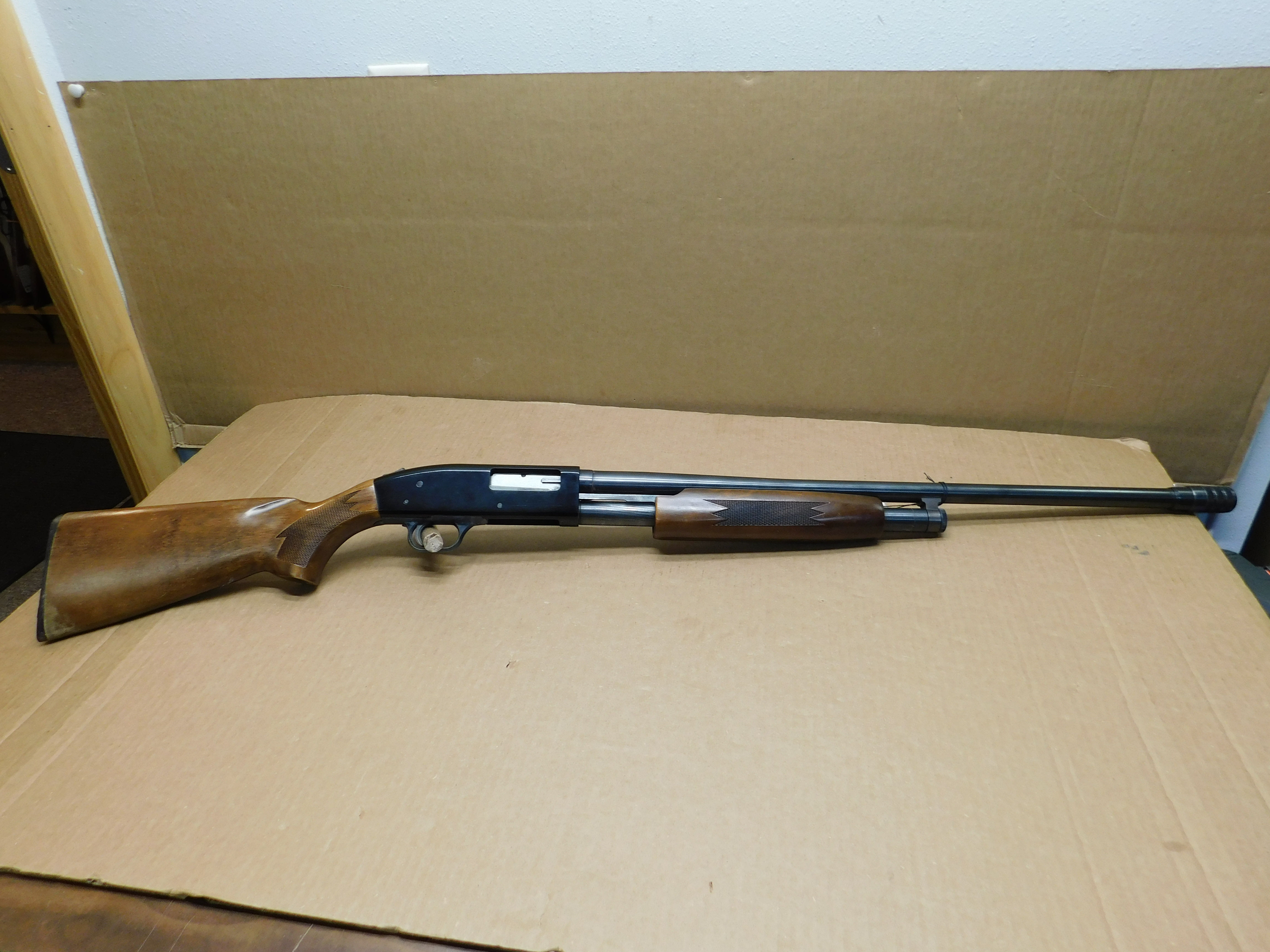 Mossberg 600AT