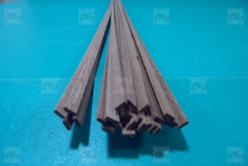 Mahogany 1/16 x 3/16 x 24" (25) 8624