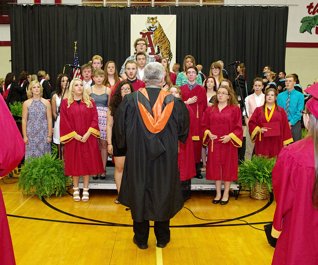 60081766-Alexandria+Graduation+2015+3