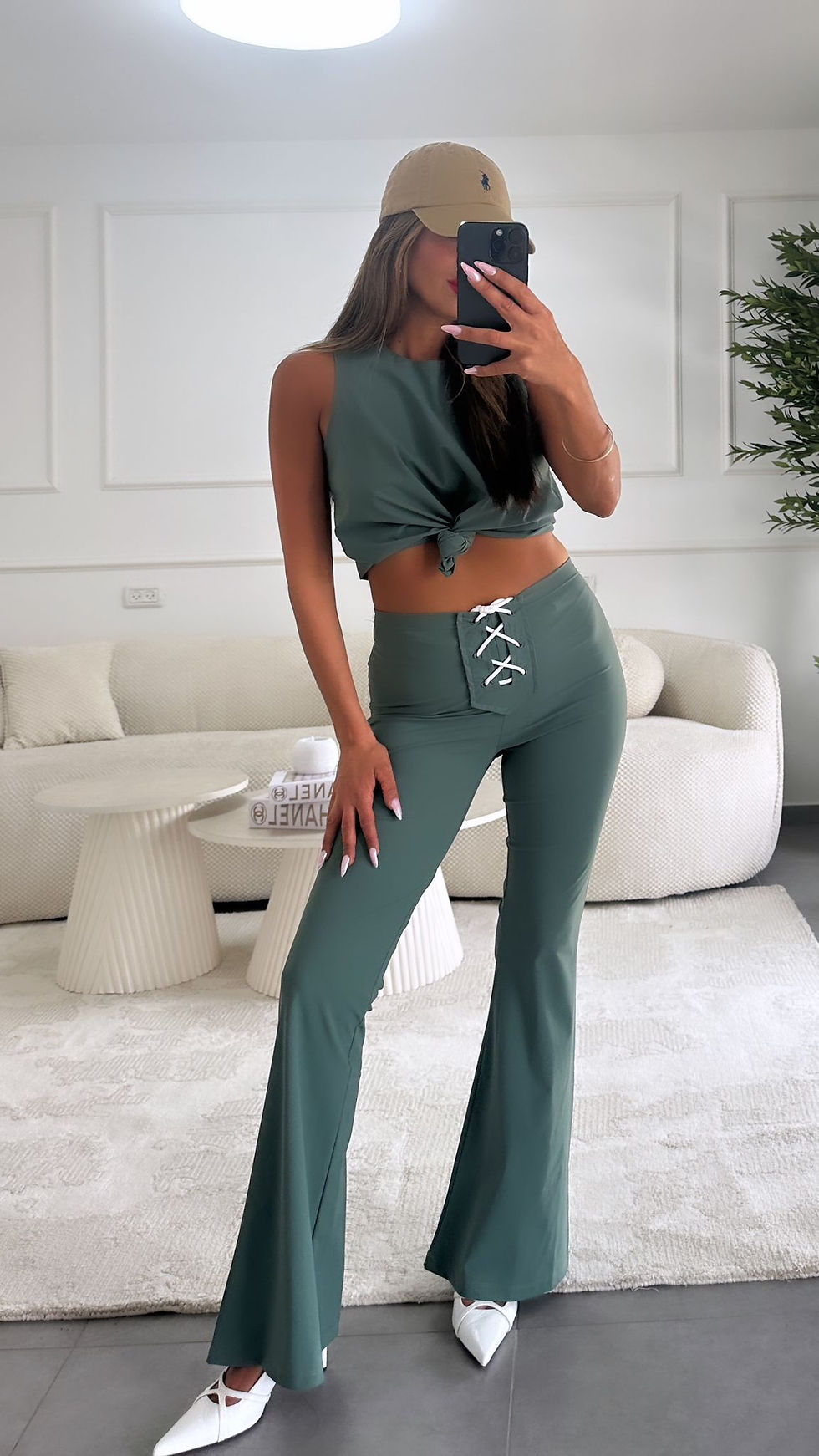 חליפה איילת