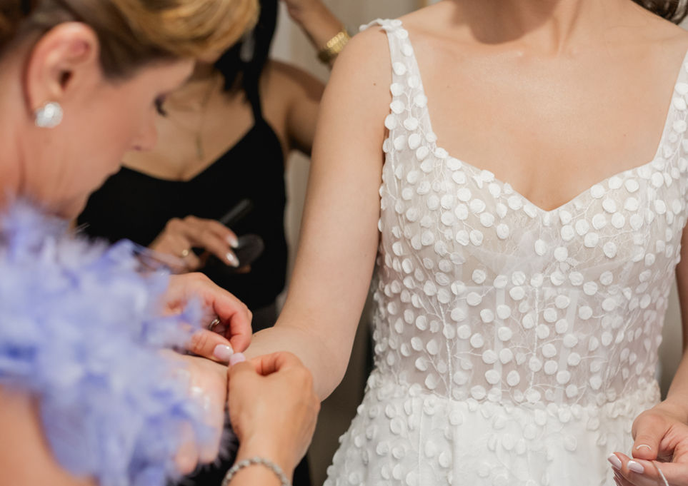 brides. bride. brideswings. madilane. madilanebridal. madi lane bridal. bridaldress. weddingdress.