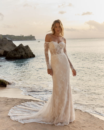 madi lane. bridal. brides.bride. brideswings. bridal dress. wedding dress. bridal gown .wedding.