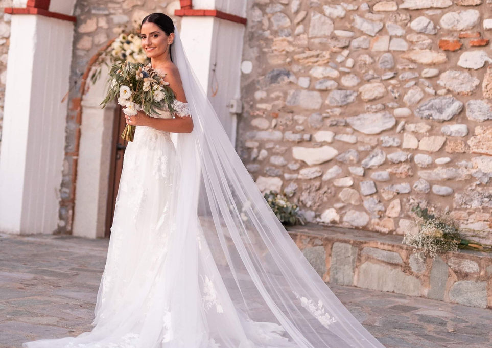 brides. bride. brideswings. madilane. madilanebridal wedding dress.
bridaldress. 